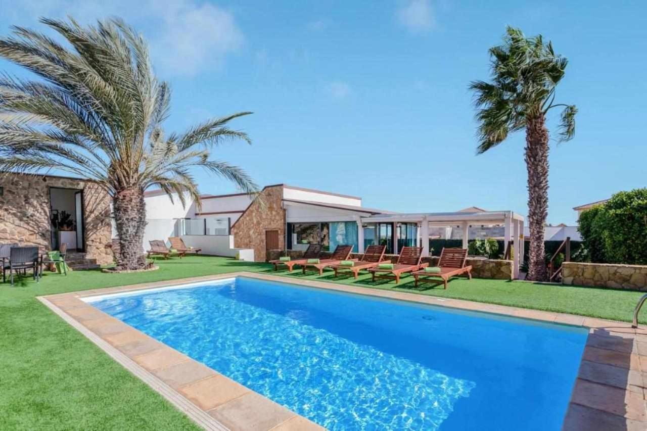 Villa Cobas Con Piscina Y Privada Triquivijate Εξωτερικό φωτογραφία