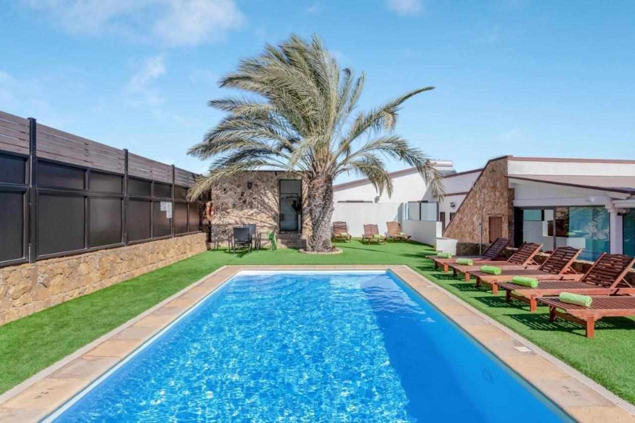 Villa Cobas Con Piscina Y Privada Triquivijate Εξωτερικό φωτογραφία